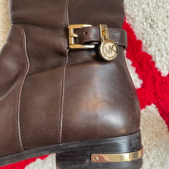 gently worn, beautiful mk boots. - Picture 5 of 6